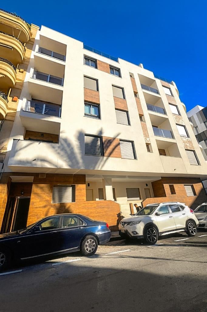 Zo goed als nieuw appartement in Torrevieja, Immo, Buitenland, Spanje, Appartement, Overige
