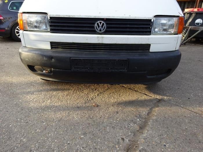 Voorbumper van een Volkswagen Transporter, Auto-onderdelen, Carrosserie, Bumper, Volkswagen, Gebruikt, 3 maanden garantie, Ophalen of Verzenden