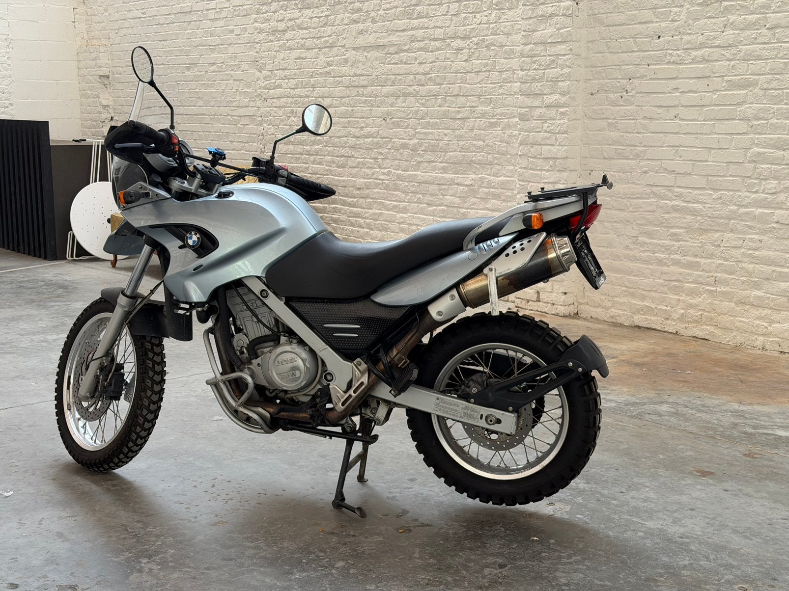 BMW F650GS – 2004 – 35.249 km – Givi koffer + extra banden, Motos, Motos | BMW, Poignées chauffantes, Permis Moto A, Occasion