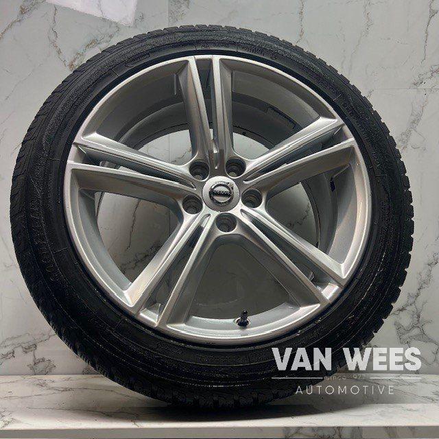 VOLVO V60 V90 S90 245/45/18 INCH WINTERSET, Auto-onderdelen, Banden en Velgen, Banden en Velgen, Winterbanden, Personenwagen, Gebruikt