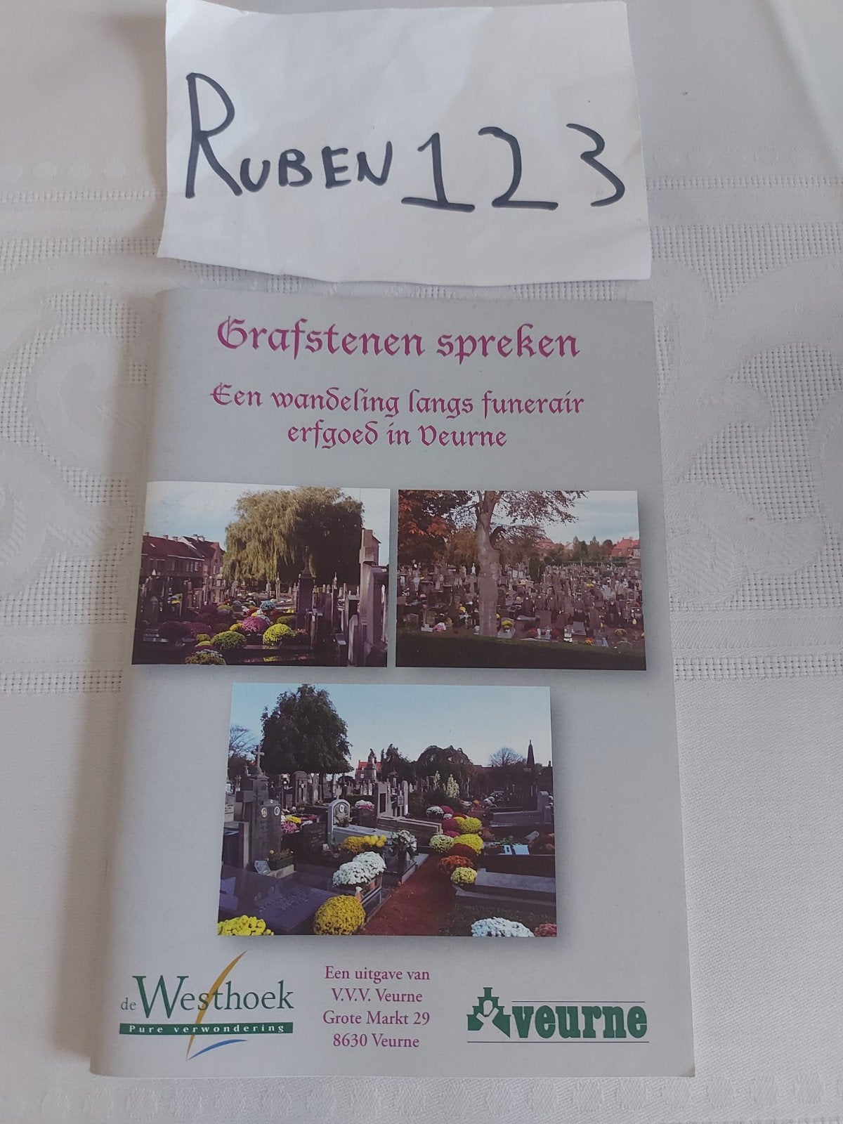 Grafstenen spreken funerair erfgoed Veurne, Ophalen of Verzenden