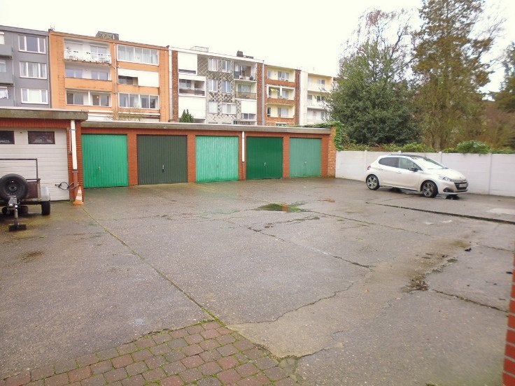 dubbele garagebox + oprit waarop min 3 auto"s kunnen staan, Immo, Provincie Antwerpen