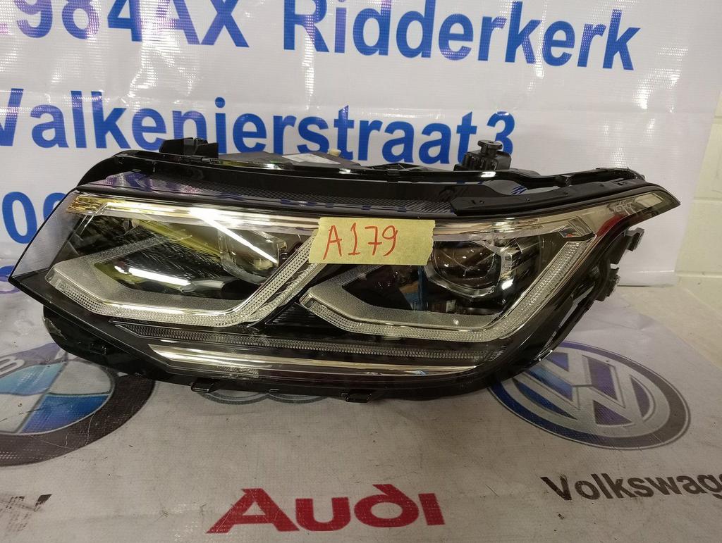 Koplamp VW Tiguan 5NA Facelift IQ.LIGHT LED Links 5NB941082, Gebruikt, -, Volkswagen, -