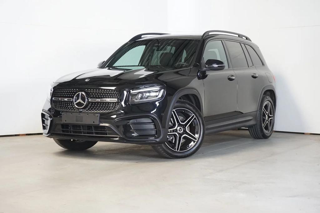 Mercedes-Benz GLB 180 - AMG -7 ZITPLAATSEN - PANO DAK, Auto's, Gebruikt, Zwart, 136 pk, Bedrijf