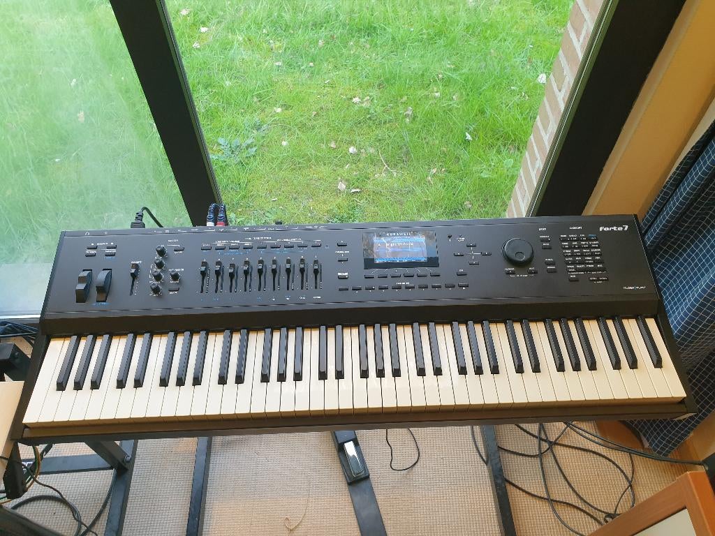 A vendre Kurzweil Forte 7 + Flight case Gator, Gebruikt, Met koffer of flightcase, 76 toetsen, Ophalen