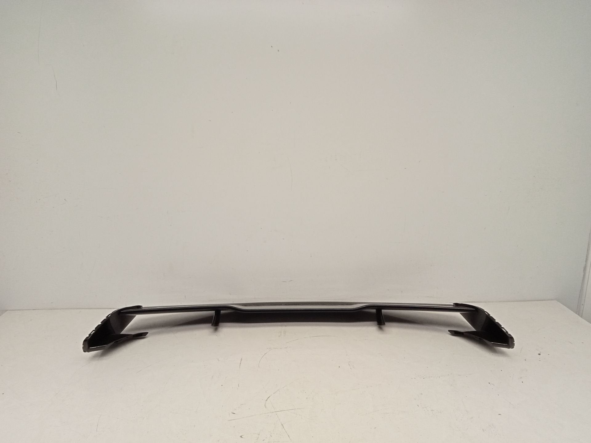 Aileron de toit adaptable pour Mercedes GLA H247, Neuf, Mercedes-Benz AG, Mercedes-Benz, Mercedesstrasse 120
70372  Stuttgart, DE