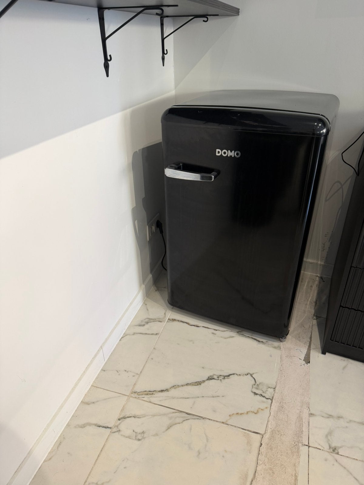 Merk Domo koelkast met mini diepvries, Elektronische apparatuur, Ophalen, Nieuw, Met vriesvak