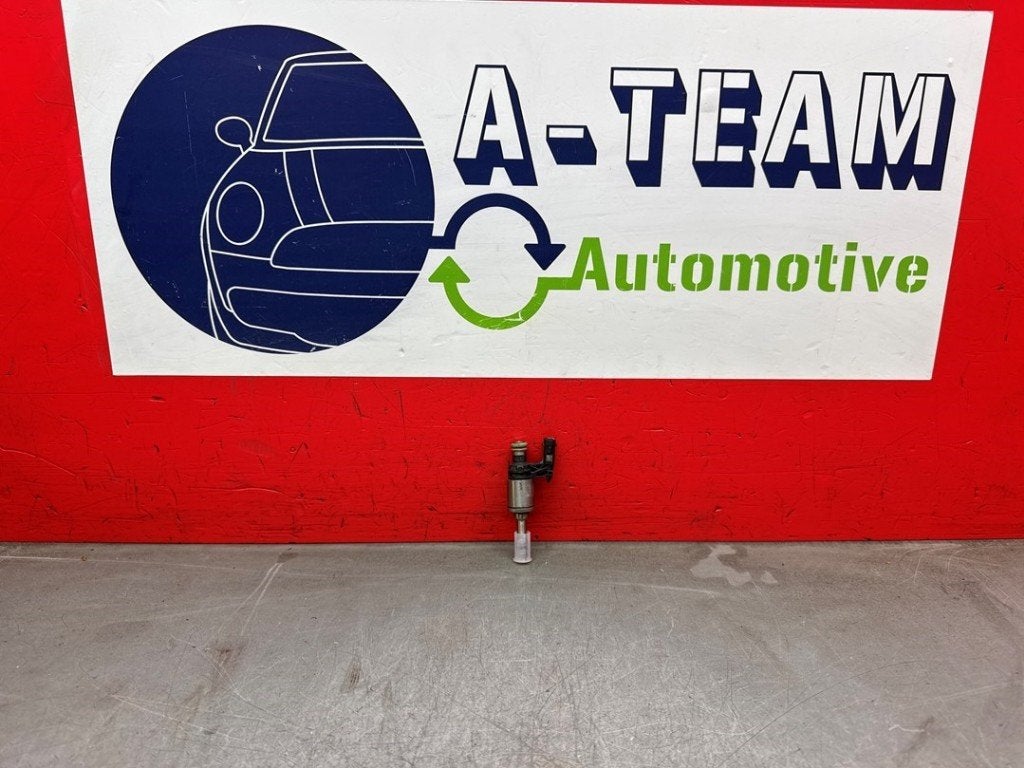 INJECTEUR Seat Leon (5FB) (|04E906036E|0261500248|), Autos : Pièces & Accessoires, Robert Bosch AG, Utilisé, Seat, Robert-Bosch-Allee 1
74232  Abstatt, DE