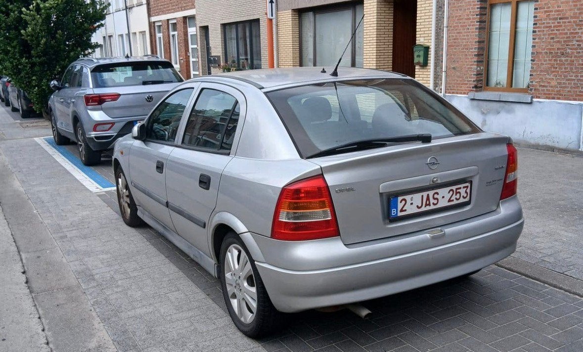 Opel Astra , benzine, geldige keuring, start, rijdt en remt, Auto's, Lichtmetalen velgen, Particulier, Astra, Te koop