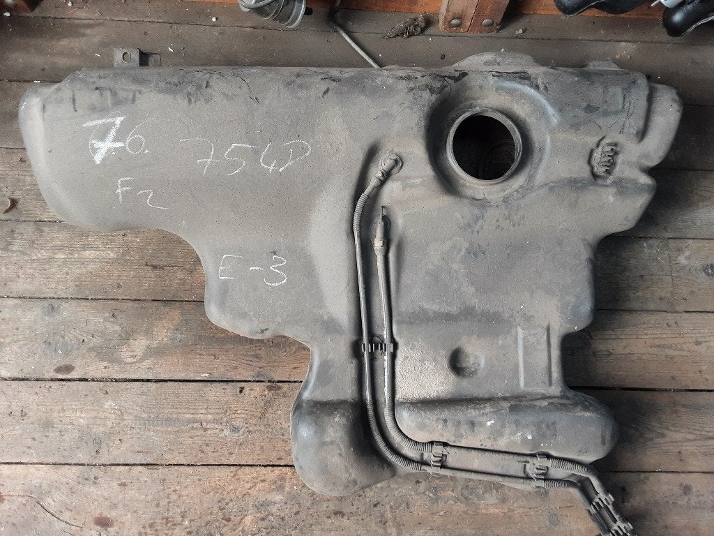 BRANDSTOFTANK Volkswagen Golf IV (1J1) (1J0201085), Gebruikt, Volkswagen, Volkswagen AG, Kundenbetreuung@volkswagen.de