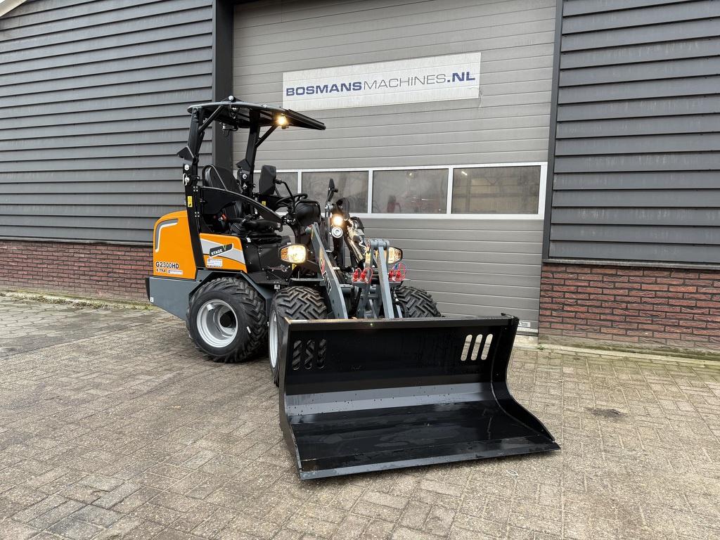 Giant G2300 X-TRA HD minishovel NIEUW (met kogeltrekhaak PRO, Tobroco, Info@tobroco.nl, Sprendlingenstraat 57
5061 KM  Oisterwijk, NL