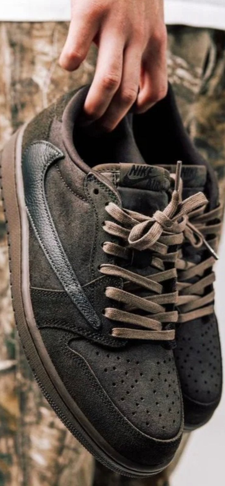Air Jordan1 Low OG SP TRAVIS SCOTT Velvet Brown Maat-44, Ophalen, Zo goed als nieuw
