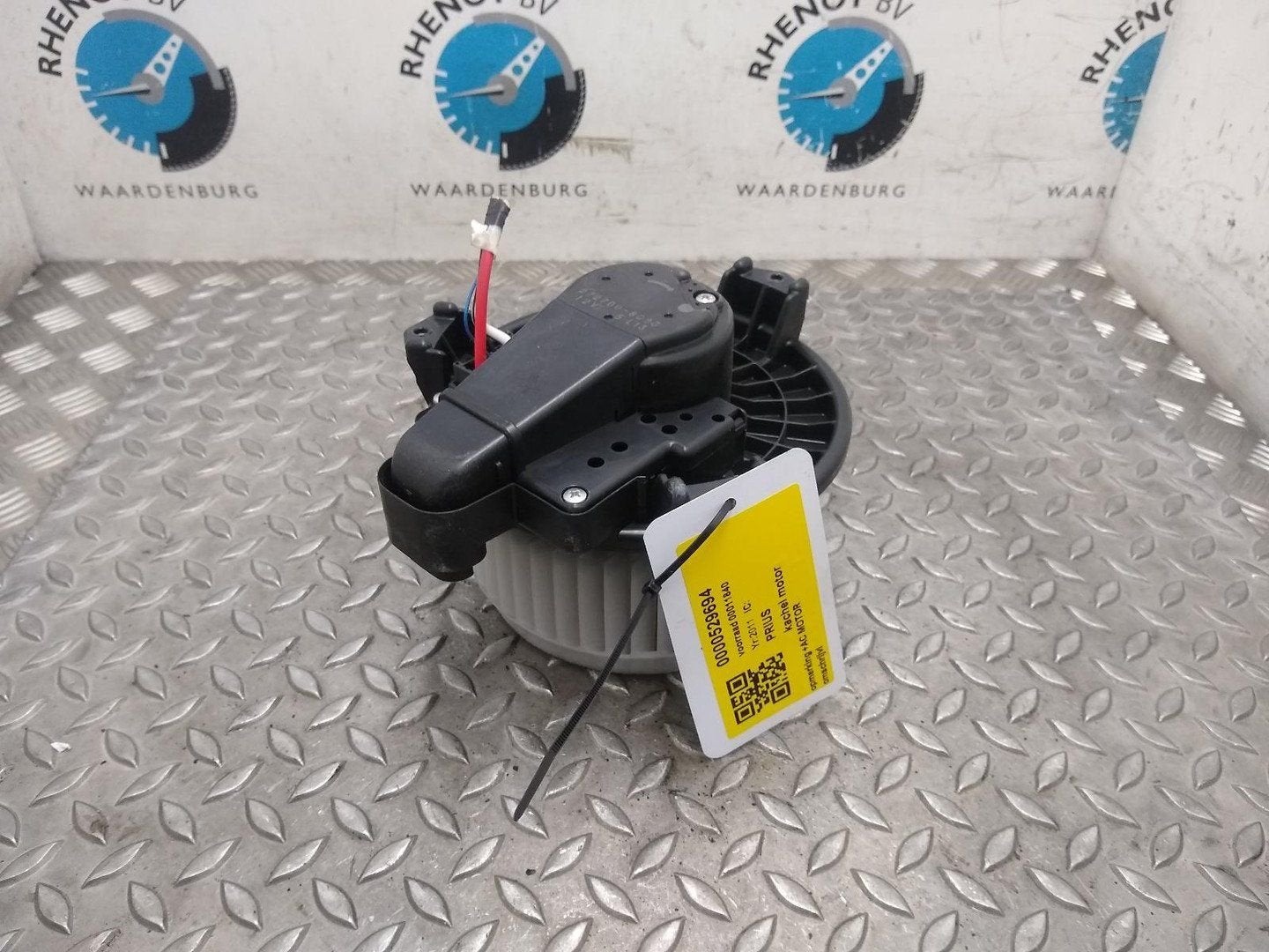 TOYOTA PRIUS 1.8 ASPIRATION KACHELMOTOR 2011, Ophalen of Verzenden, Gebruikt, Stiba lid