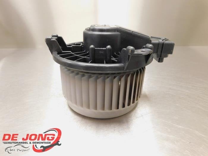 Kachel Ventilatiemotor van een Toyota Yaris, Gebruikt, -, -, Ophalen of Verzenden