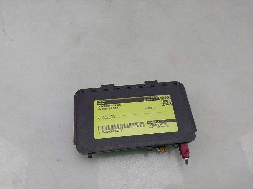 DIVERS Draadloze oplader Golf VIII (CD1) (|5NA980611|), Dhr. J. Ham, Volkswagen, Administratie@autoham.nl, Utilisé