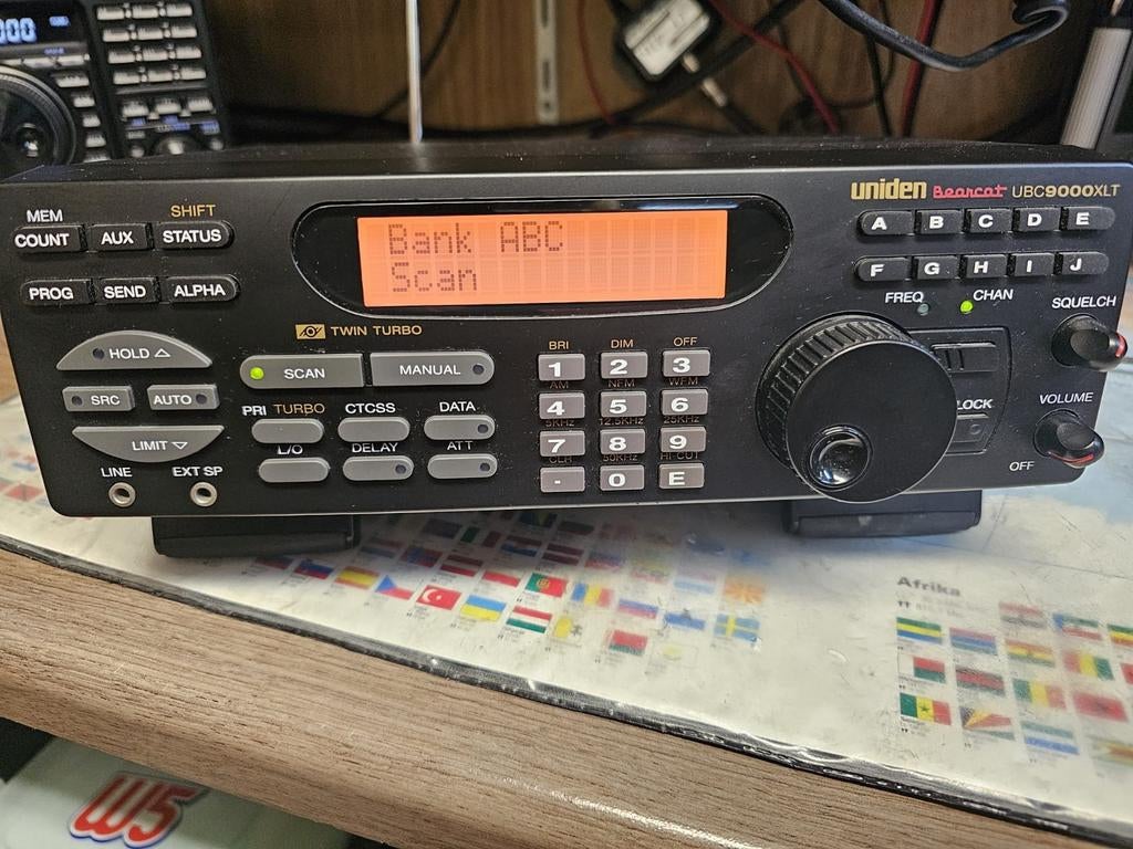 Uniden Bearcat UBC 9000 XLT, Télécoms, Scanners, Utilisé, 500 canaux ou plus, Enlèvement ou Envoi