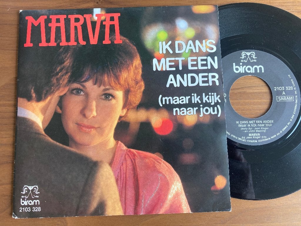 Marva – Ik Dans Met Een Ander (Maar Ik Kijk Naar Jou), En néerlandais, Enlèvement ou Envoi, 7 inch, Comme neuf