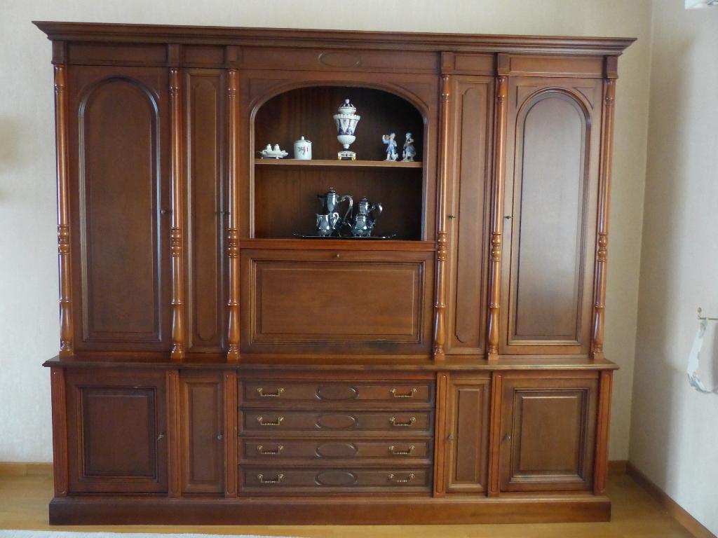 Kersenhouten wandkast, Ophalen, 250 tot 300 cm, Met deur(en), 200 cm of meer