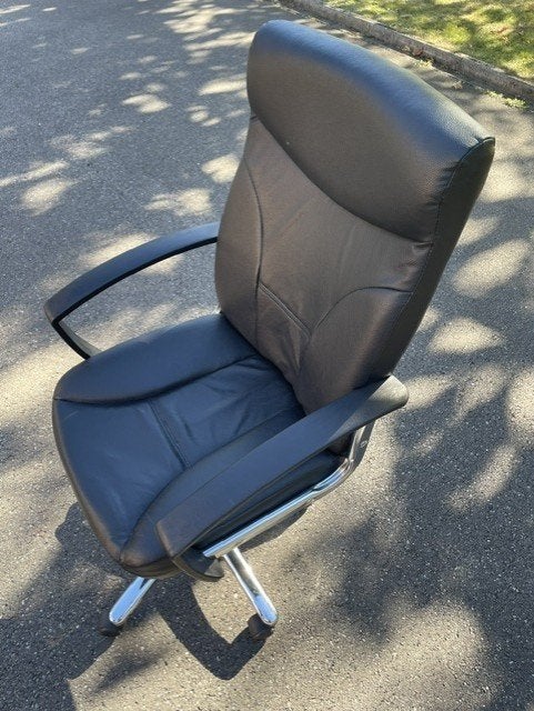 Chaise de bureau sur roulette en parfait état., Enlèvement, Comme neuf, Noir, Chaise de bureau