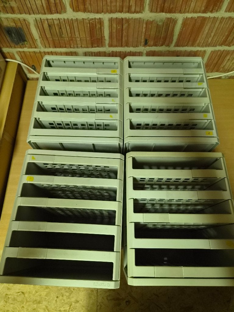 4 stevige Esselte sorteerbakjes te koop, Enlèvement, Utilisé