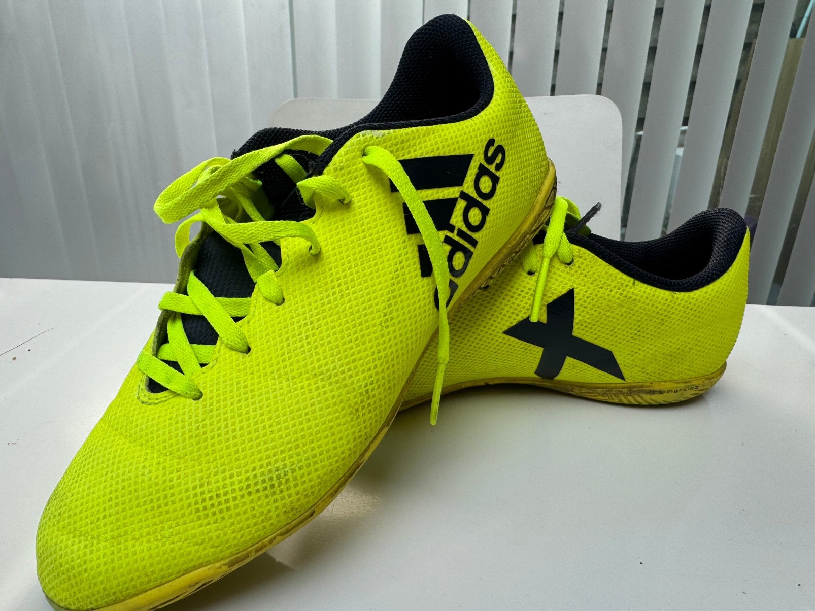 Voetbalschoenen Adidas maat 36, Enlèvement ou Envoi, Utilisé, Chaussures