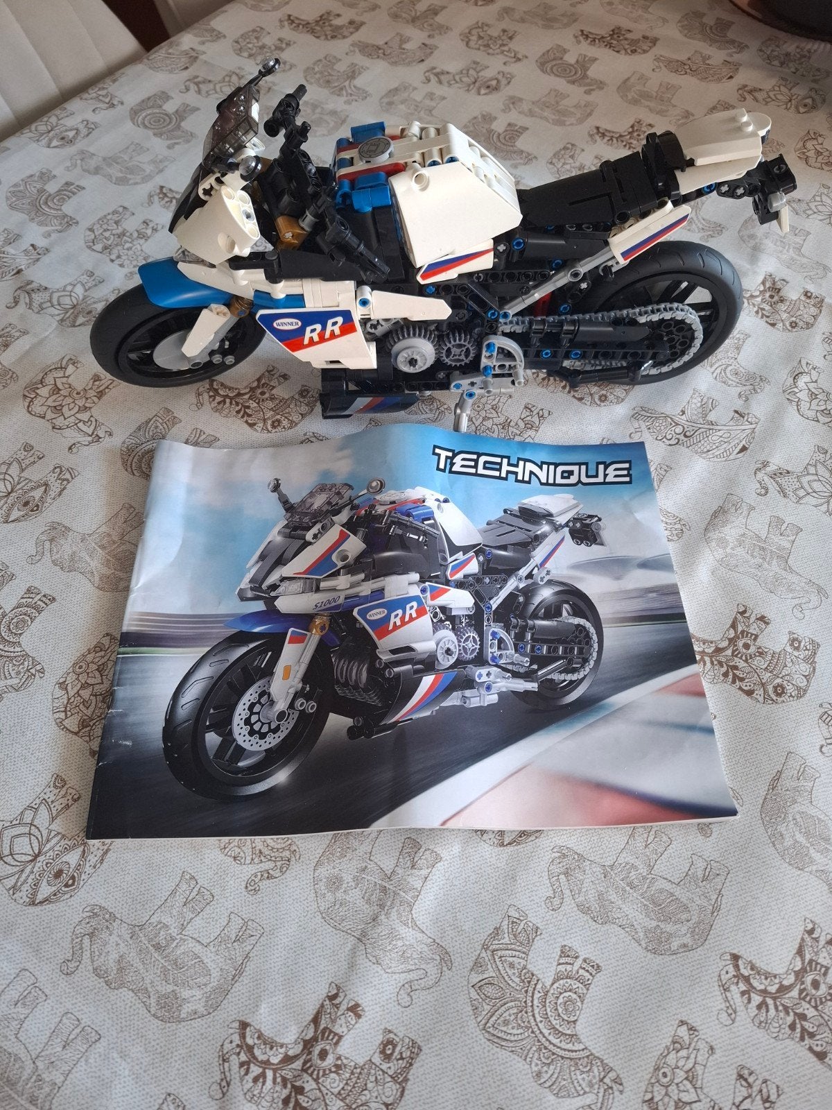 moteur - pas de lego, Enlèvement