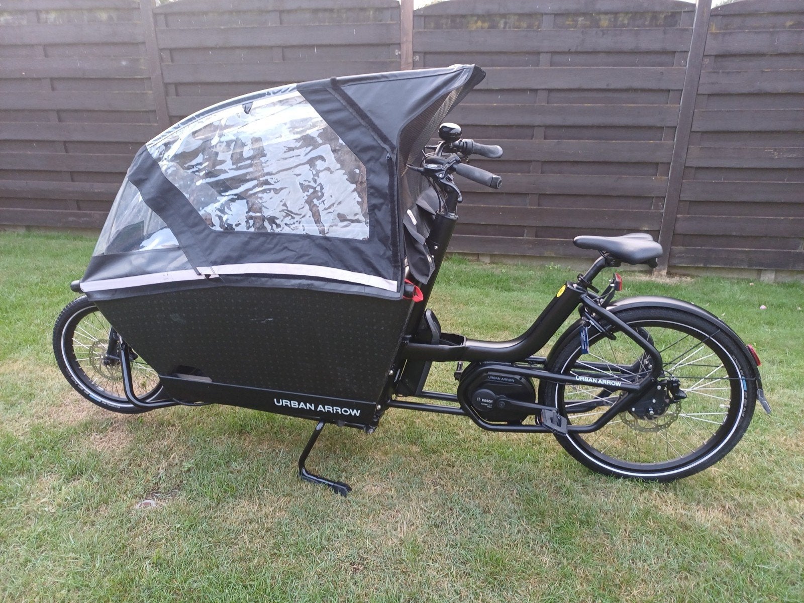 E bakfiets urban arrow family plus active line plus, Vélos & Vélomoteurs, Autres marques, Comme neuf, Enlèvement, 2 enfants