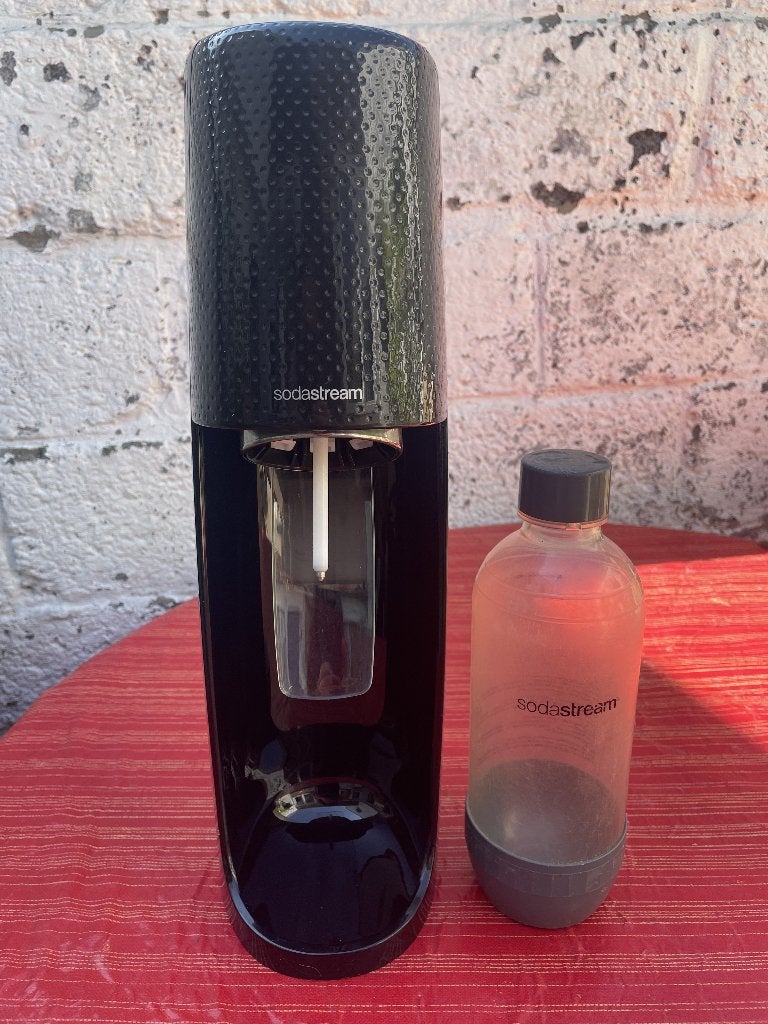 Sodastream spuitwatermaker, Huis en Inrichting, Kunststof, Ophalen of Verzenden, Zwart, Overige merken