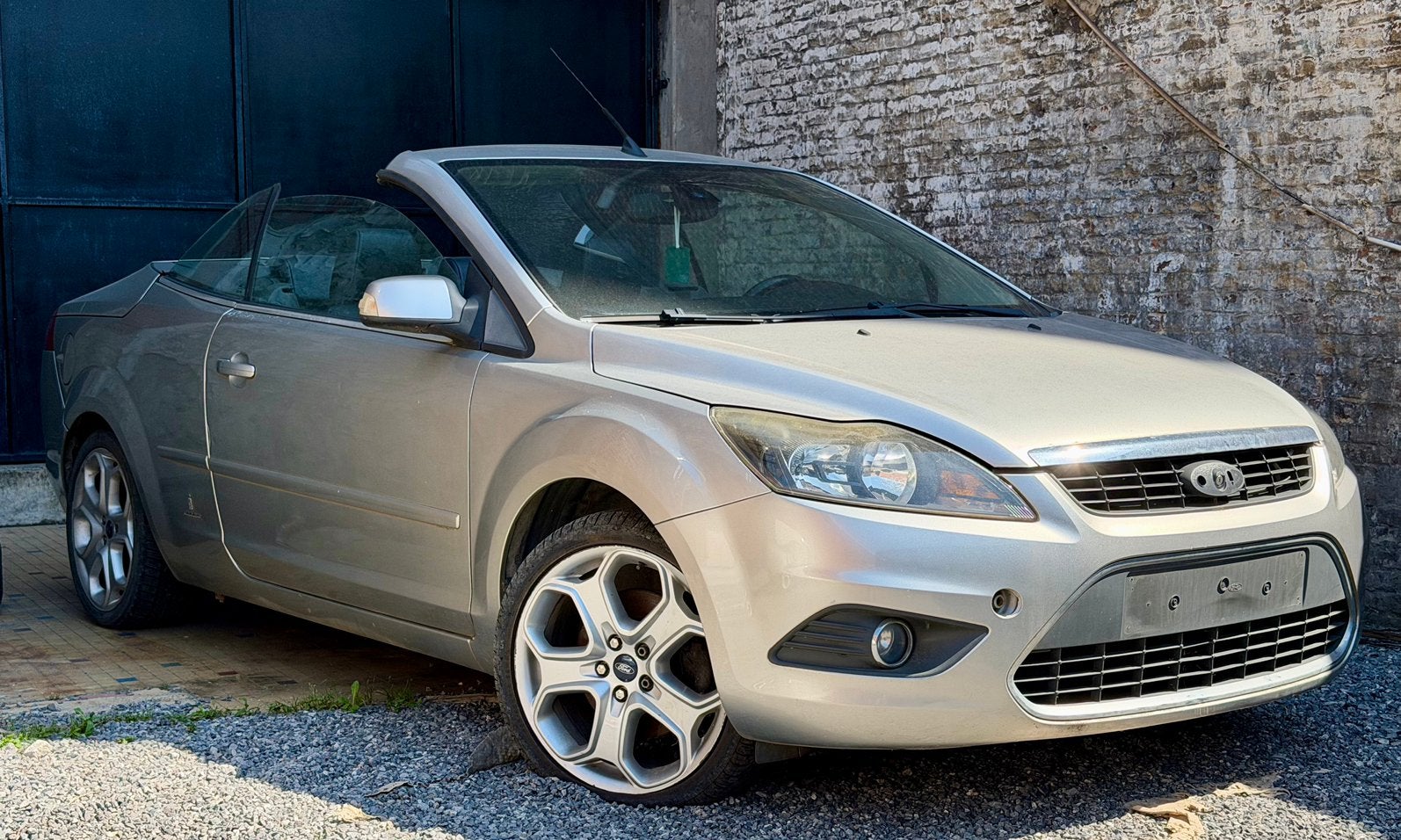 / Ford Focus Cabriolet Paninfarina /, Auto's, Ford, Particulier, Focus, ABS, Airbags, Airconditioning, Alarm, Bluetooth, Bochtverlichting