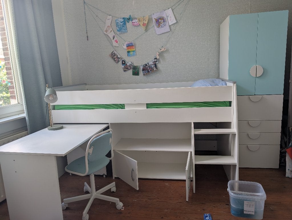 Halfhoogslapers + bureaustoelen + compacte kleerkasten, Moderne kinderkamer, Une personne, Enlèvement, Utilisé