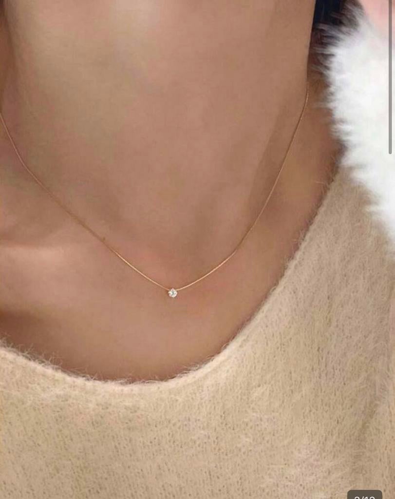 Collier avec pendentif en strass serti à 6 pattes, Envoi, Comme neuf, Réglable