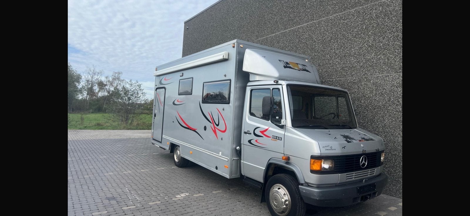Mobil-home Mercedes 814, Entreprise, Mercedes