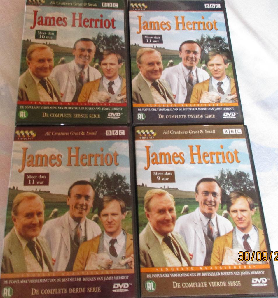 Dvd - Tv serie - "Alle Schepsels groot en klein" 1/2/3/4, Cd's en Dvd's, Dvd's | Klassiekers, Zo goed als nieuw, Alle leeftijden