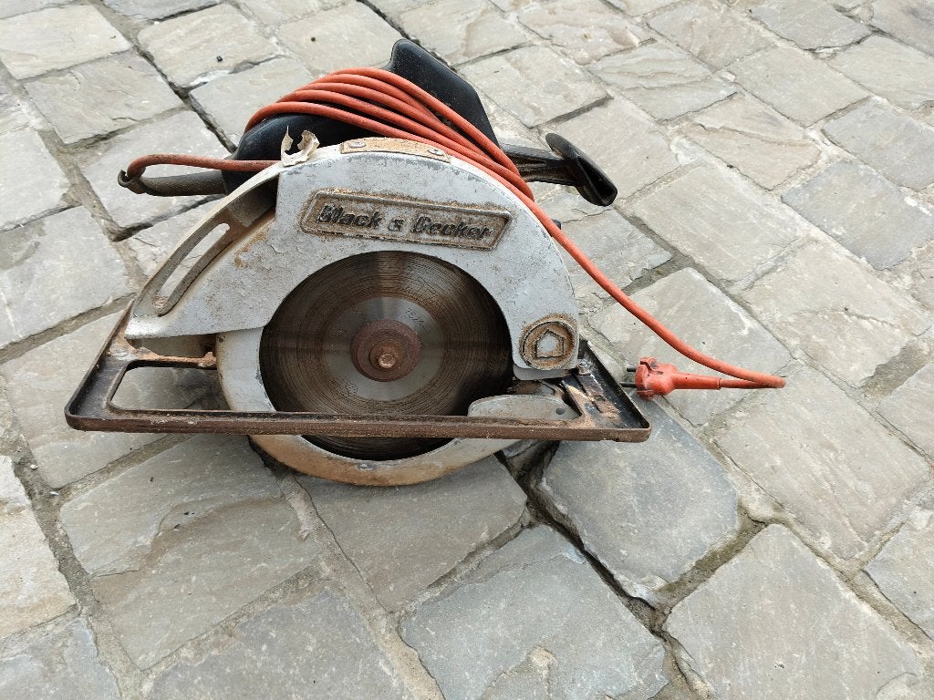 cirkelzaag Black en Decker, Ophalen, Gebruikt, Cirkelzaag, Black & Decker