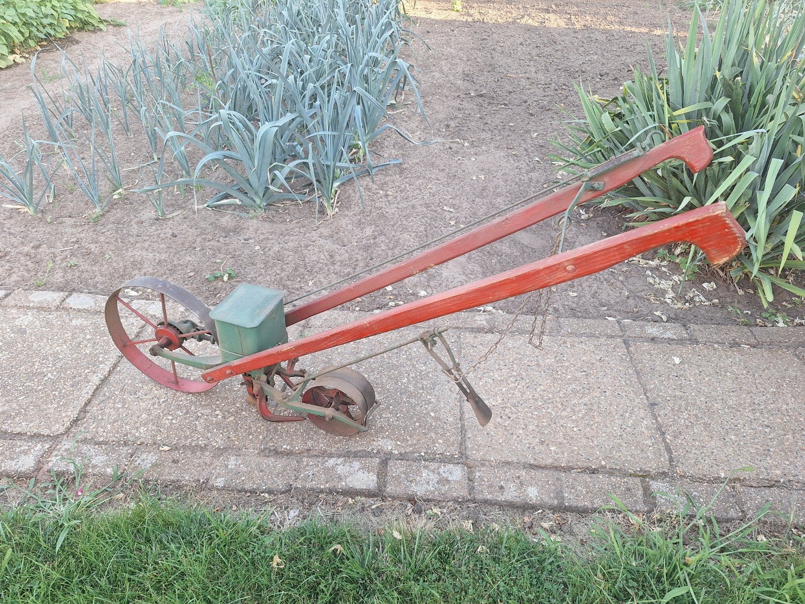 Oude handzaaimachine – vintage – decoratie of gebruik, Ophalen, Oldtimer