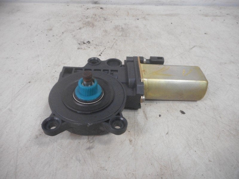 MOTEUR LEVE VITRE ELECTRIQUE GAUCHE Ford Fiesta 5 (JD / JH), Gauche, Henry-Ford-Straße  1
50735  Köln, DE, Ford-Werke GmbH, Kunden@ford.com