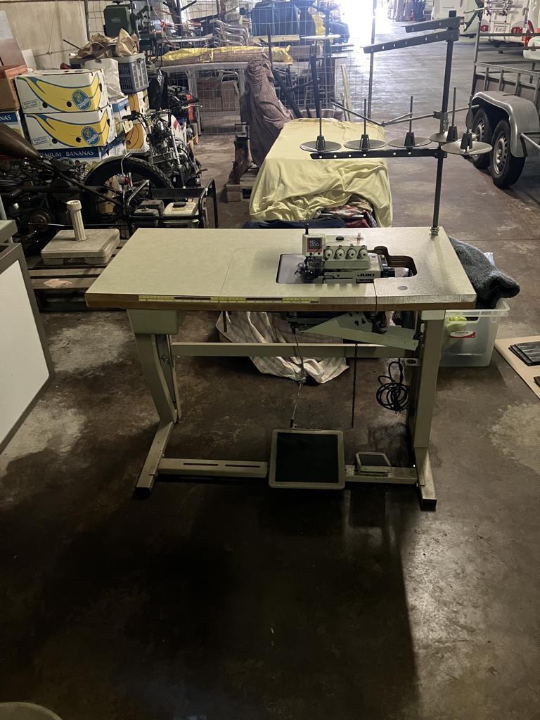 Juki MO 2300 overlock, Hobby en Vrije tijd, Gebruikt, Lockmachine, Industrieel, Ophalen