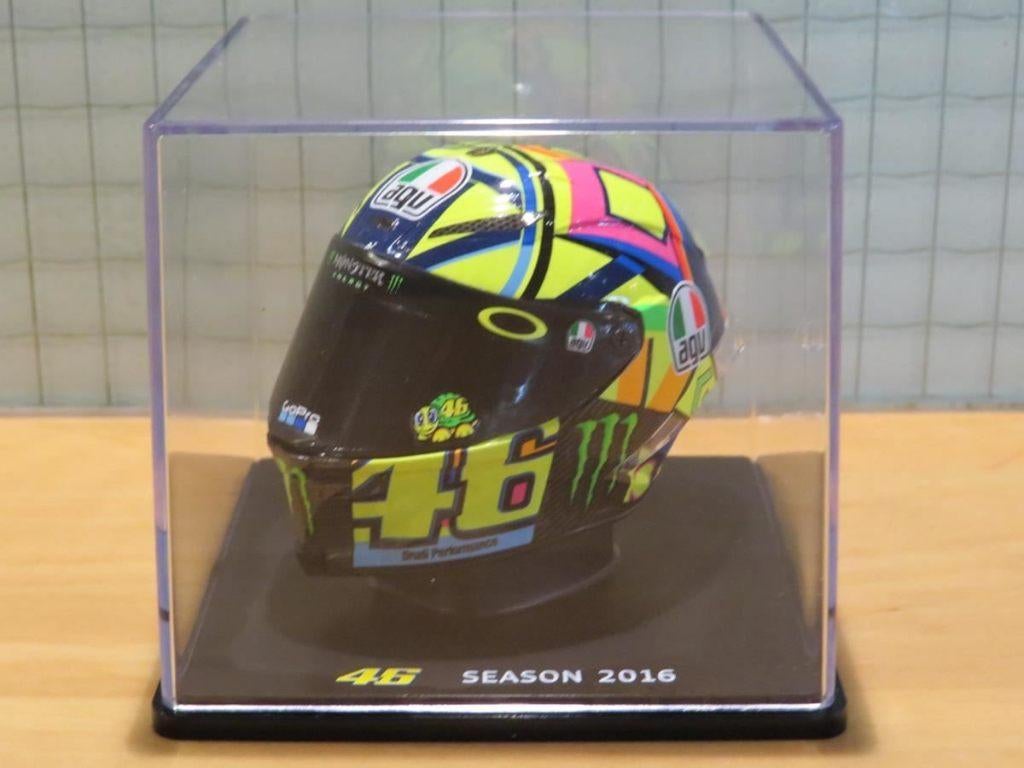 Valentino Rossi AGV helmet 2016 1:5, Hobby en Vrije tijd, Ophalen of Verzenden, Nieuw, 1:5 t/m 1:8, Motor