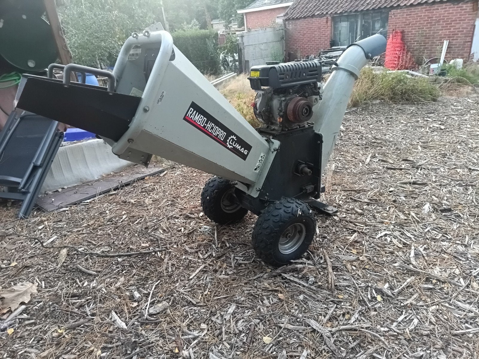 hakselaar lumag hc10pro (rambo) voor onderdelen of opmaak, Enlèvement, Utilisé, Essence, Lumag