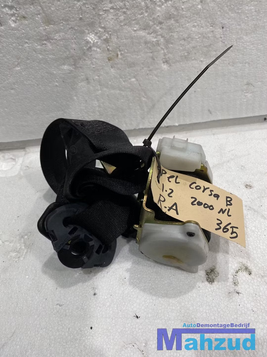OPEL CORSA B Rechts achter gordel 1994-1999 90387488, Fabrikant BV, Gebruikt, Info@fabrikant.eu, Fabrikantstraat 1
1000 AA  Amsterdam, NL