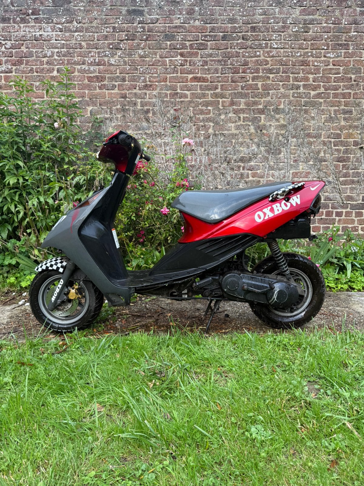Suzuki scooter 50 cc, Vélos & Vélomoteurs, Scooters | Marques Autre, Enlèvement, Comme neuf