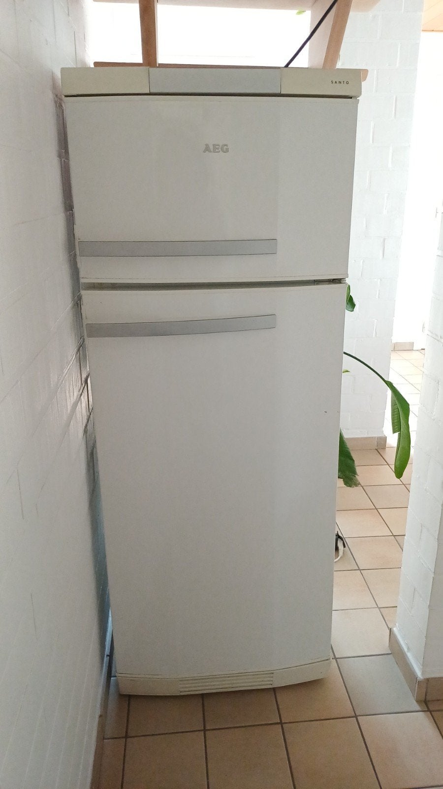 AEG frigo met gescheiden vriesvak, Elektronische apparatuur, Koelkasten en IJskasten, Ophalen