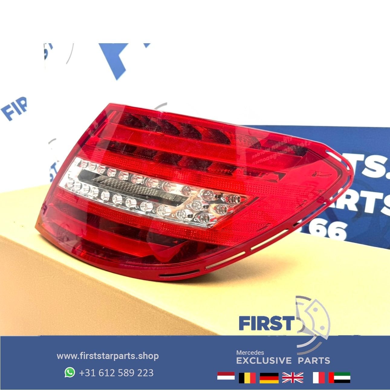 W204 C63 AMG ACHTERLICHT RECHTS A2048202764 FACELIFT LED ORI, Gebruikt, -, Ophalen of Verzenden, -