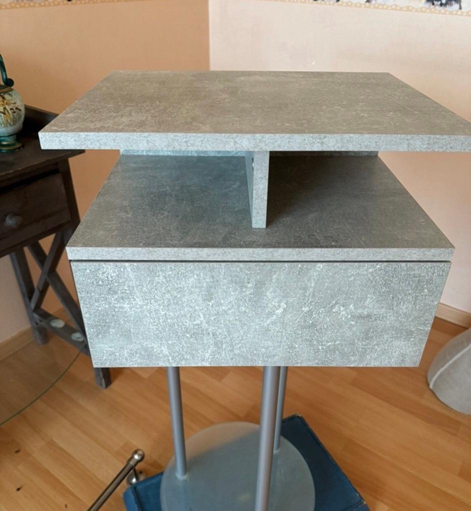 Nieuwe nachttafel met 1 lade, Huis en Inrichting, Slaapkamer | Nachtkastjes, Ophalen, Nieuw