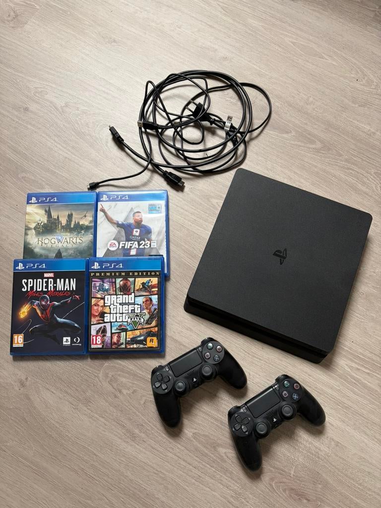 Ps4 slim playstation 4, Games en Spelcomputers, Ophalen, Met 2 controllers, Zo goed als nieuw, Slim