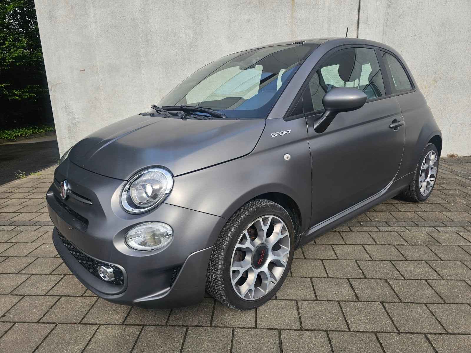 Fiat 500 hybride sport 2022, Auto's, Fiat, Voorwielaandrijving, Euro 6, Leder en Stof, Grijs