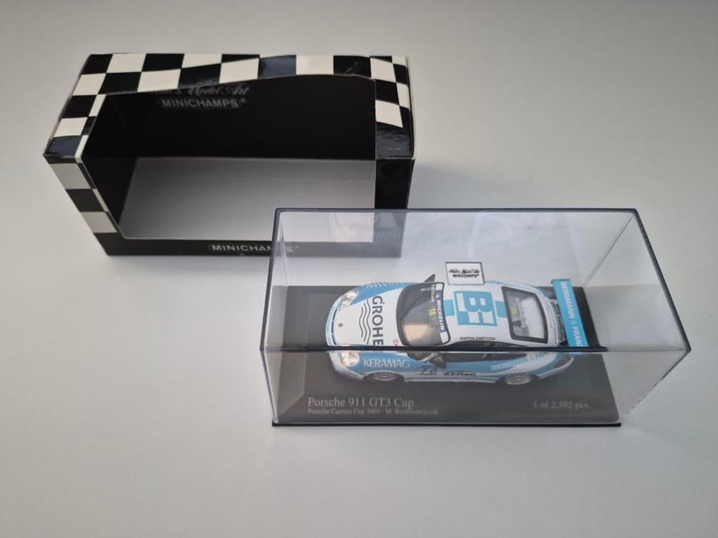 Minichamps Porsche 911 GT3 Coupe 400 056216 1/43, Enlèvement ou Envoi, Comme neuf, Voiture, MiniChamps