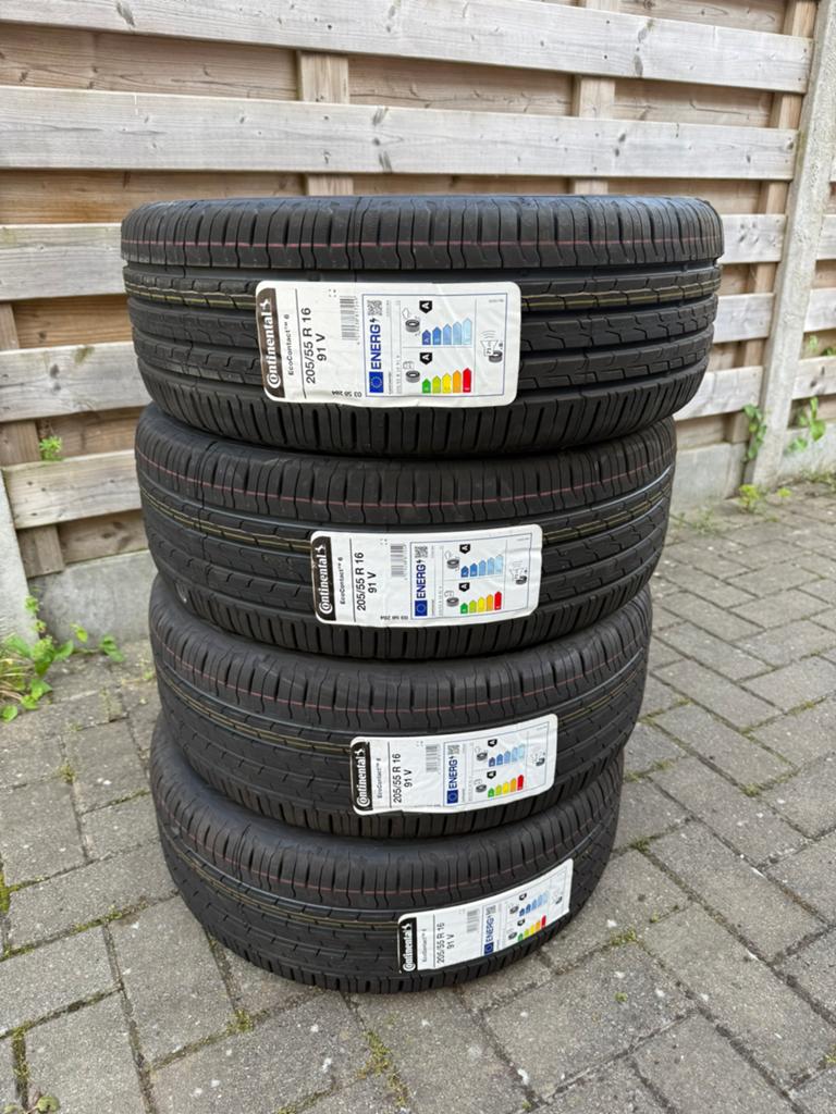 Gloednieuwe zomer bandenset - Continental 205/55/16, Auto-onderdelen, Banden en Velgen, Ophalen, 16 inch, Nieuw, 205 mm