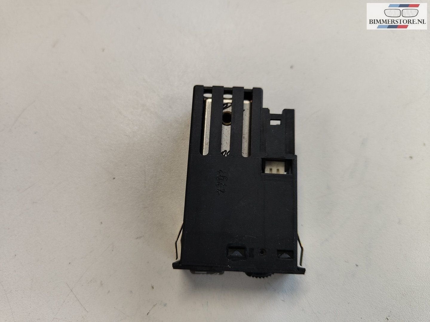 Schakelaar stoelverwarming BMW 5 / 7 -Serie E39 E38 8352259, Auto-onderdelen, Gebruikt, -, -, Ophalen of Verzenden