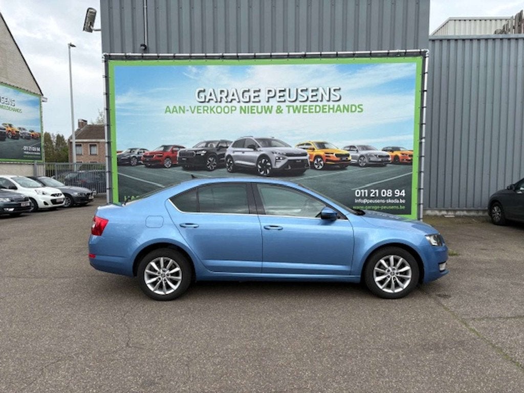 Skoda Octavia TSI Style 151€ x 48 (bj 2017), Stof, Gebruikt, Overige kleuren, Lichtsensor